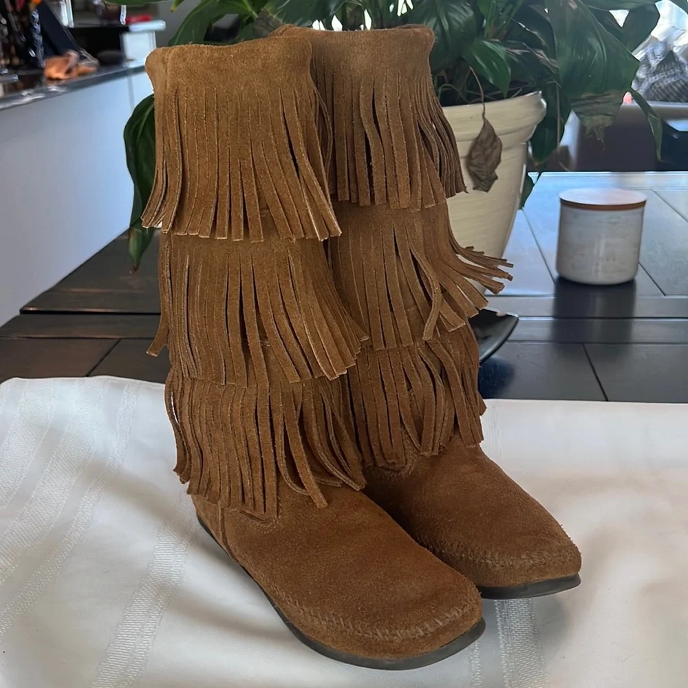 Minnetoka Moccasin 3 Layer Fringe Boots - Picture 1 of 9